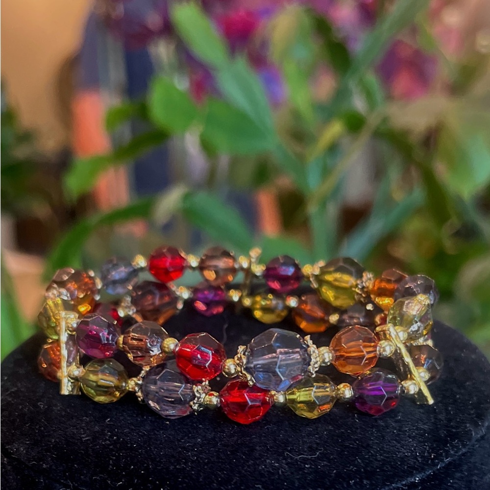 Multicolor multifaceted Beaded Bracelet
